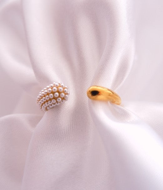 Add a touch of glamour to your ensemble with our gold-plated stainless steel ring, a chic choice from our captivating jewellery assortment. Elevate your style effortlessly.