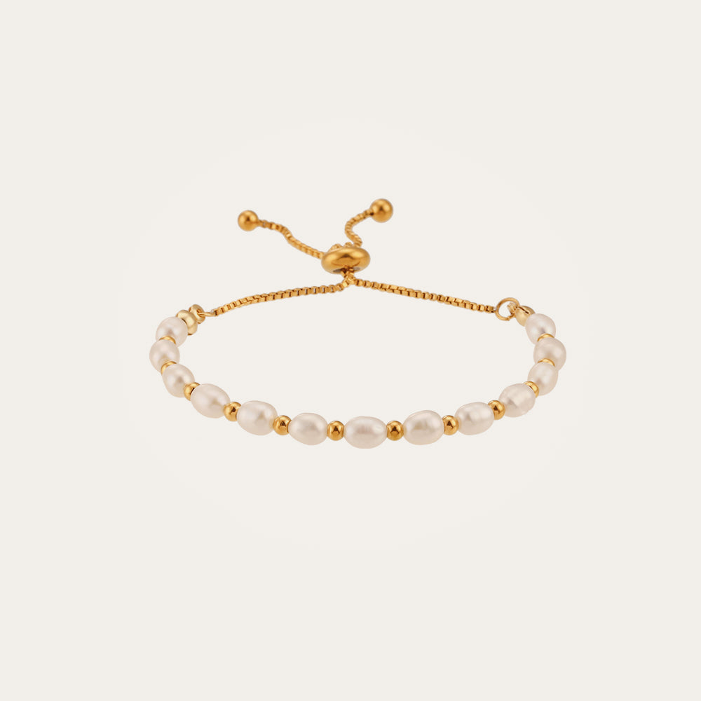 Radiate sophistication with our gold-plated and stainless steel bracelet, a stunning addition to your style from our diverse jewellery collection.